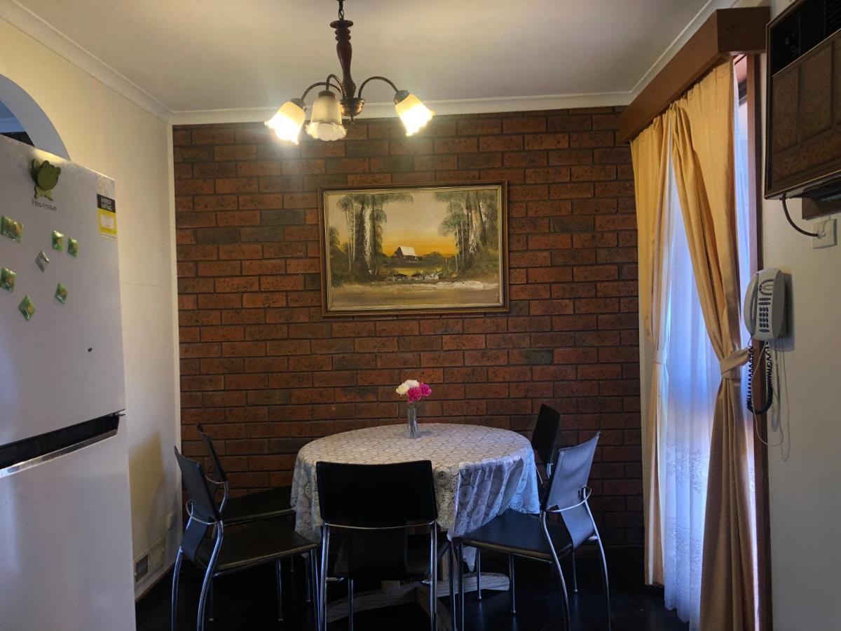 Golden House Appartement Springvale Buitenkant foto