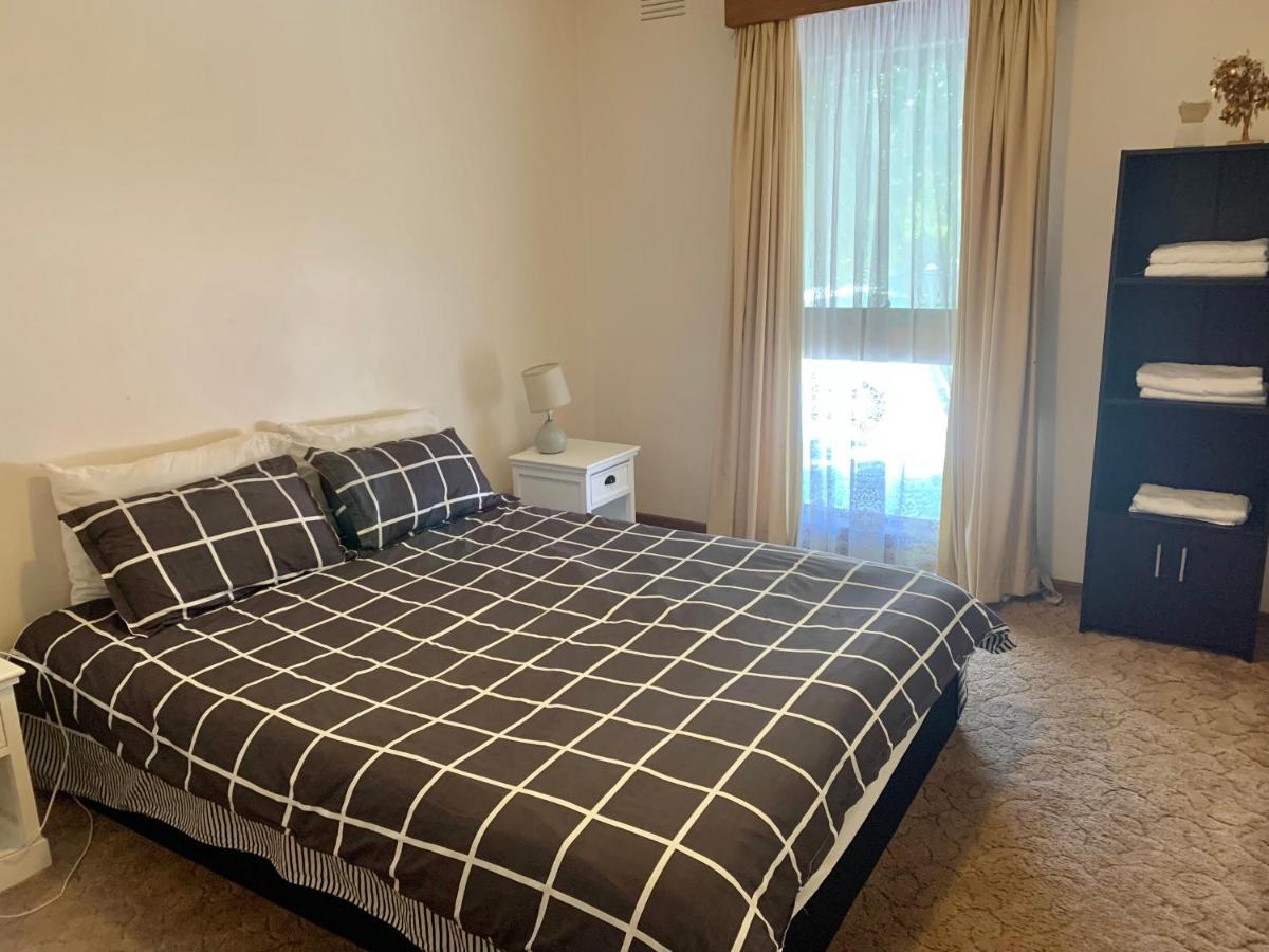 Golden House Appartement Springvale Buitenkant foto